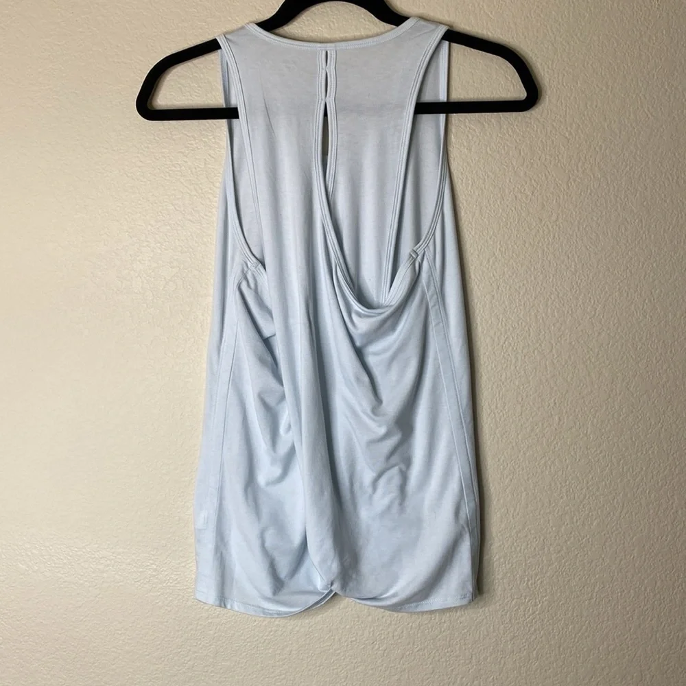 Athleta Essence tie back tank women’s medium petite light blue EUC